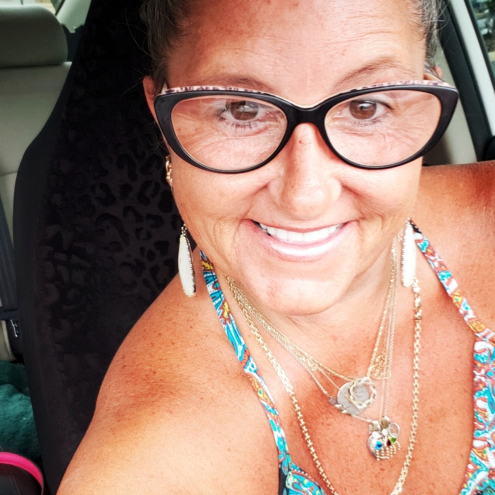 Meet your Posher, Carol